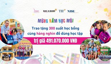 Quỹ Vì Tầm Vóc Việt trao tặng 300 suất học bổng cùng hàng nghìn trang thiết bị đồ dùng học tập cho học sinh nhân dịp năm học mới